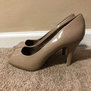 Nude pumps, size 8